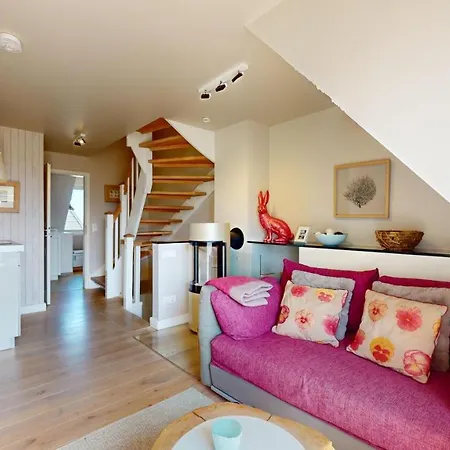 Apartment Beachhouse 7 *