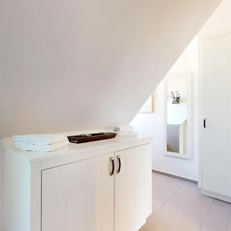 Beachhouse 7 דירה *